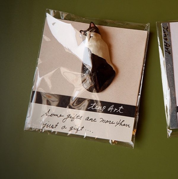 Meowdrey Hepburn Cat Brooch | 赫本貓咪別針| handmade by Camille Ting：圖片 3