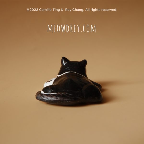 臭臉貓 迷你桌面擺件 Mini Grumpy Tuxedo Cat Sculpture - Camille Ting：圖片 5