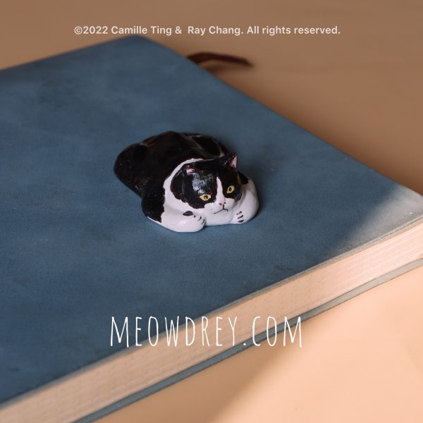臭臉貓 迷你桌面擺件 Mini Grumpy Tuxedo Cat Sculpture - Camille Ting