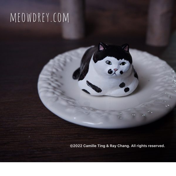 喵黛麗雕塑桌面擺件｜可預訂Meowdrey Hepburn sculpture｜Tuxedo Cat - Camille Ting
